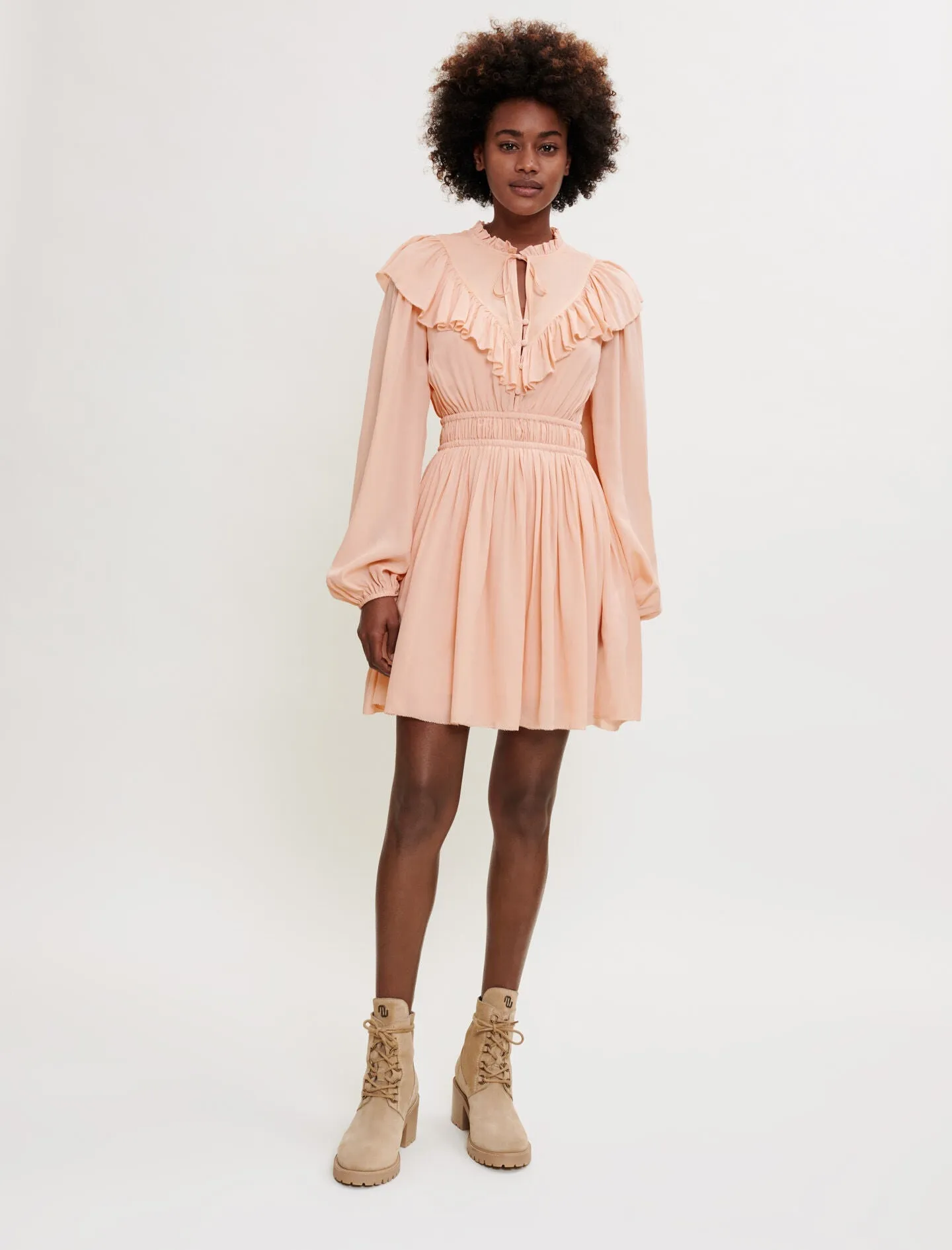 FLOWING DRESS WITH FITTED WAIST