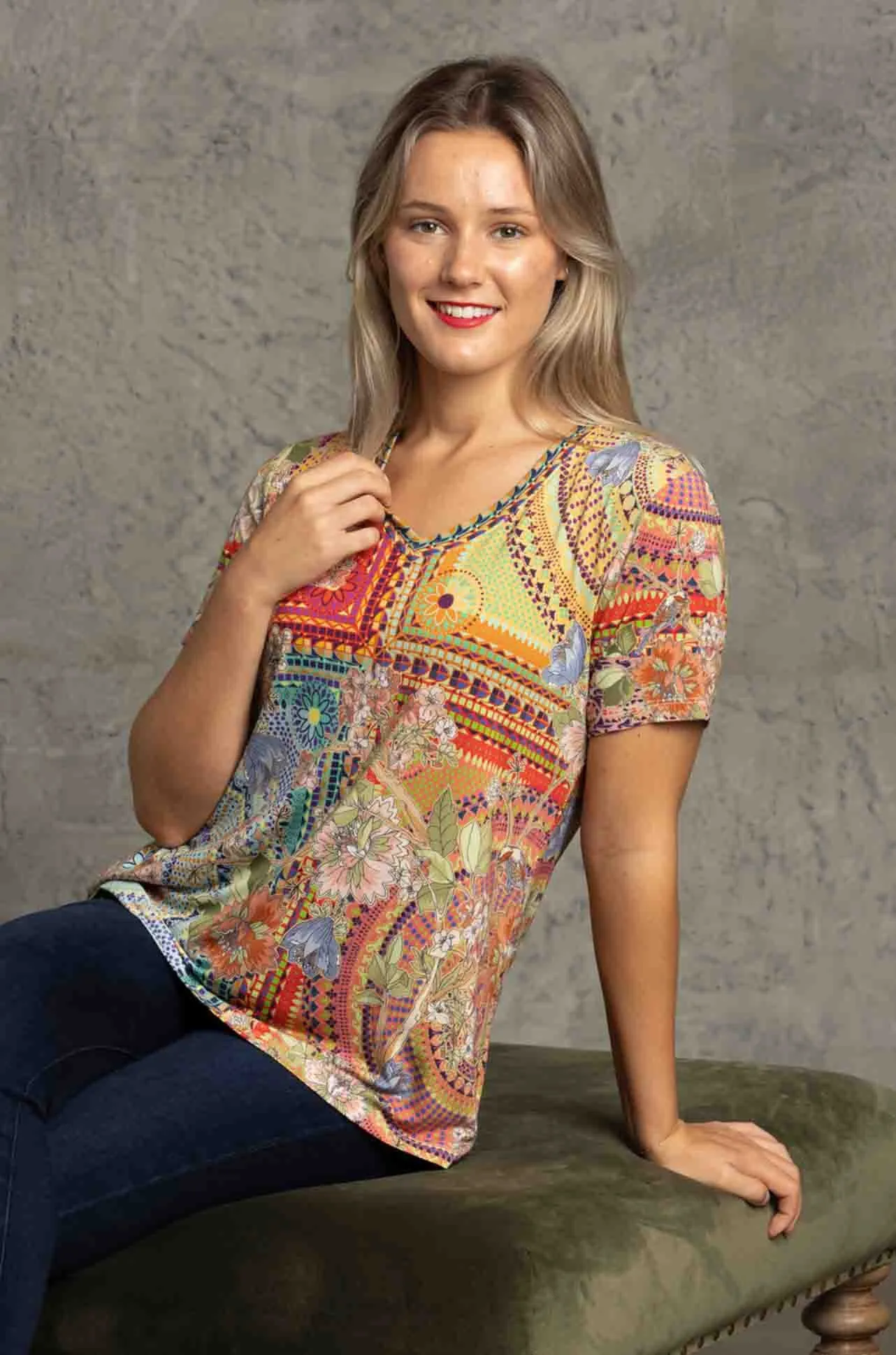 Johnny Was - The Janie Favorite Short Sleeve V-Neck Tee in Mosaic