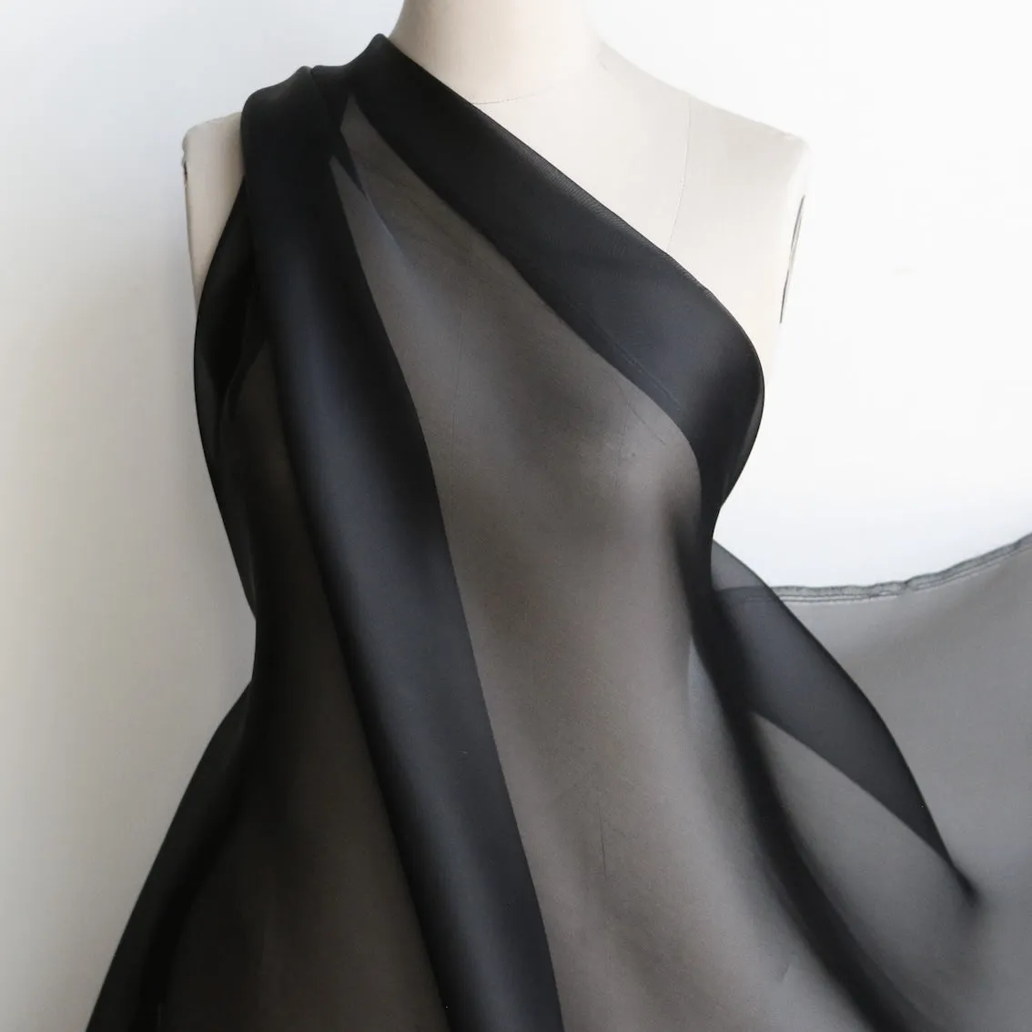 Nero Organza